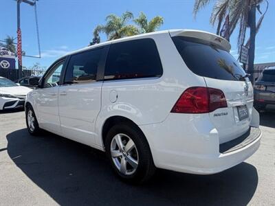 2010 Volkswagen Routan SE - Photo 5 - San Diego, CA 92120