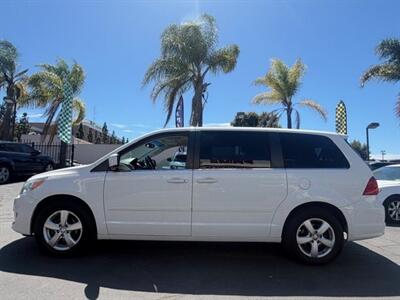 2010 Volkswagen Routan SE - Photo 6 - San Diego, CA 92120