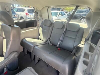 2010 Volkswagen Routan SE - Photo 12 - San Diego, CA 92120