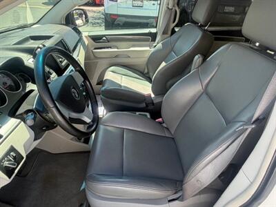 2010 Volkswagen Routan SE - Photo 10 - San Diego, CA 92120