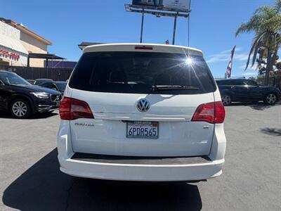 2010 Volkswagen Routan SE - Photo 3 - San Diego, CA 92120