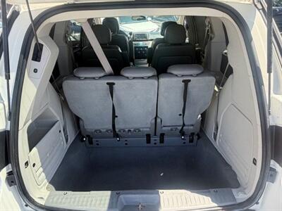 2010 Volkswagen Routan SE - Photo 4 - San Diego, CA 92120