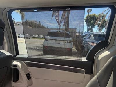 2010 Volkswagen Routan SE - Photo 13 - San Diego, CA 92120