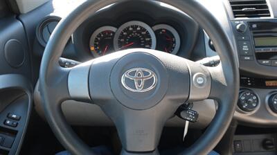 2009 Toyota RAV4   - Photo 13 - Lakeland, FL 33801