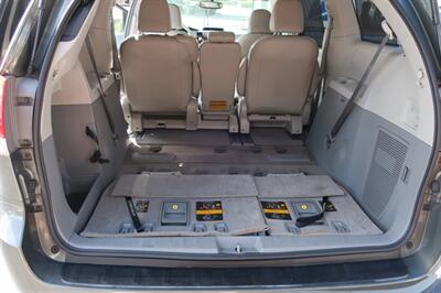 2013 Toyota Sienna XLE 8-Passenger - Photo 39 - Lakeland, FL 33801