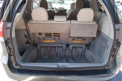 2013 Toyota Sienna XLE 8-Passenger - Photo 37 - Lakeland, FL 33801