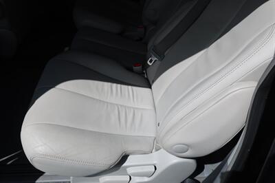 2013 Toyota Sienna XLE 8-Passenger - Photo 32 - Lakeland, FL 33801