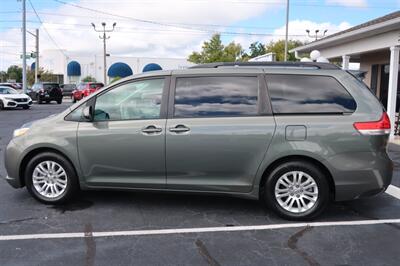 2013 Toyota Sienna XLE 8-Passenger - Photo 10 - Lakeland, FL 33801