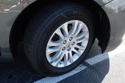 2013 Toyota Sienna XLE 8-Passenger - Photo 41 - Lakeland, FL 33801