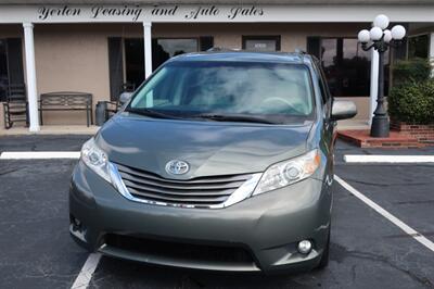 2013 Toyota Sienna XLE 8-Passenger - Photo 2 - Lakeland, FL 33801