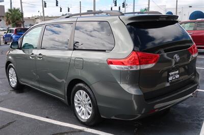 2013 Toyota Sienna XLE 8-Passenger - Photo 9 - Lakeland, FL 33801