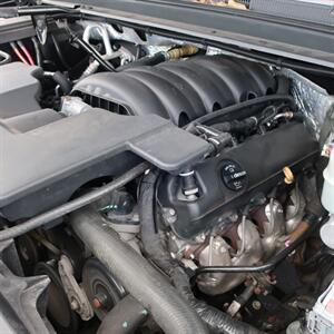 2015 Chevrolet Tahoe LTZ   - Photo 39 - Lakeland, FL 33801