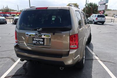 2011 Honda Pilot EX-L w/Navi   - Photo 12 - Lakeland, FL 33801