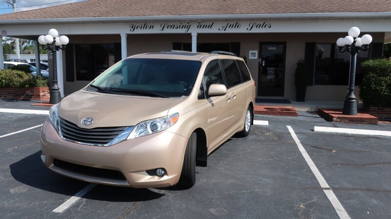 2011 Toyota Sienna XLE