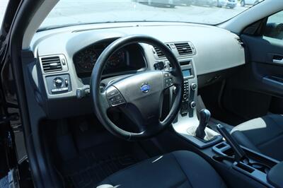 2011 Volvo C30 T5   - Photo 7 - Lakeland, FL 33801