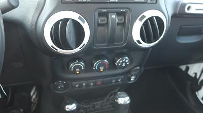 2014 Jeep Wrangler Polar Edition - Photo 19 - Lakeland, FL 33801