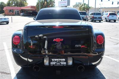 2004 Chevrolet SSR LS   - Photo 8 - Lakeland, FL 33801