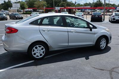 2012 Ford Fiesta SE   - Photo 5 - Lakeland, FL 33801