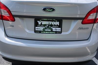 2012 Ford Fiesta SE   - Photo 8 - Lakeland, FL 33801
