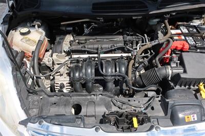 2012 Ford Fiesta SE   - Photo 33 - Lakeland, FL 33801