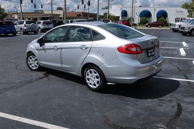 2012 Ford Fiesta SE   - Photo 9 - Lakeland, FL 33801