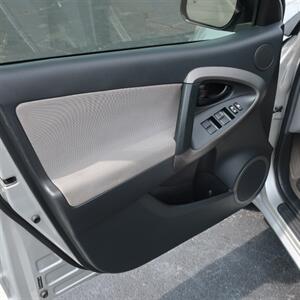 2012 Toyota RAV4 - Photo 11 - Lakeland, FL 33801