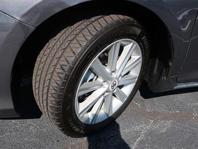 2012 Toyota Camry XLE   - Photo 37 - Lakeland, FL 33801