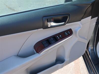 2012 Toyota Camry XLE   - Photo 13 - Lakeland, FL 33801