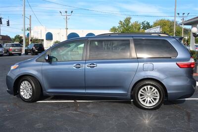 2015 Toyota Sienna XLE Premium 8-Passen   - Photo 10 - Lakeland, FL 33801
