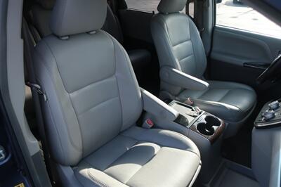 2015 Toyota Sienna XLE Premium 8-Passen   - Photo 26 - Lakeland, FL 33801