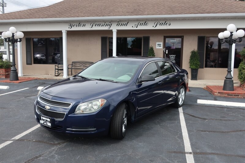 2009 Chevrolet Malibu LS - Photo 1 - Lakeland, FL 33801