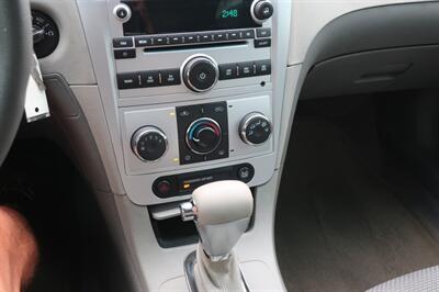 2009 Chevrolet Malibu LS   - Photo 15 - Lakeland, FL 33801