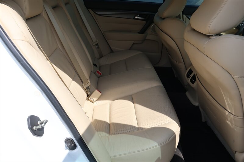 2014 Acura TL photo 17