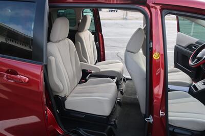 2012 Mazda Mazda5 Touring - Photo 16 - Lakeland, FL 33801