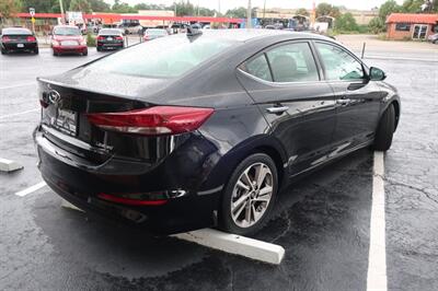 2017 Hyundai ELANTRA Limited   - Photo 6 - Lakeland, FL 33801