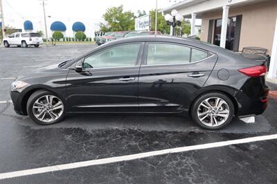 2017 Hyundai ELANTRA Limited   - Photo 10 - Lakeland, FL 33801