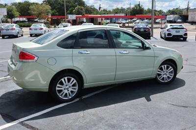 2010 Ford Focus SEL   - Photo 6 - Lakeland, FL 33801