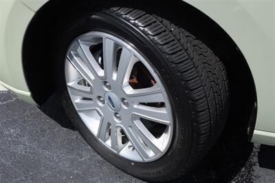2010 Ford Focus SEL   - Photo 30 - Lakeland, FL 33801