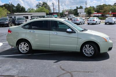2010 Ford Focus SEL   - Photo 5 - Lakeland, FL 33801