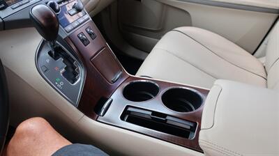 2010 Toyota Venza FWD V6 - Photo 23 - Lakeland, FL 33801