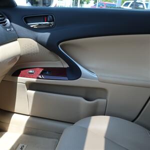 2007 Lexus IS - Photo 26 - Lakeland, FL 33801