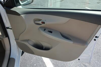 2009 Toyota Corolla LE   - Photo 20 - Lakeland, FL 33801