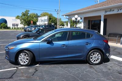 2018 Mazda Mazda3 Sport - Photo 11 - Lakeland, FL 33801