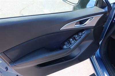 2018 Mazda Mazda3 Sport - Photo 12 - Lakeland, FL 33801
