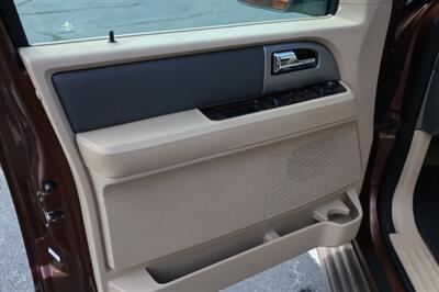 2012 Ford Expedition XLT - Photo 15 - Lakeland, FL 33801