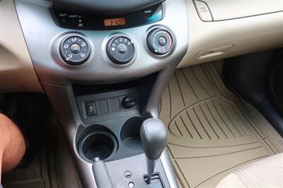 2011 Toyota RAV4   - Photo 18 - Lakeland, FL 33801