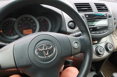 2011 Toyota RAV4   - Photo 16 - Lakeland, FL 33801