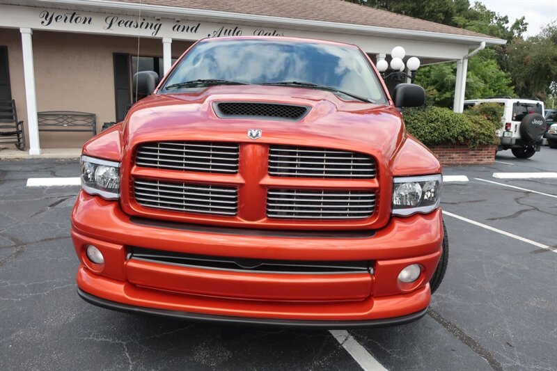 2005 Dodge Ram SLT photo 2