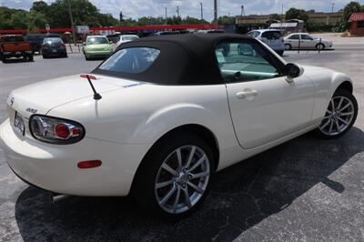 2006 Mazda MX-5 Miata Grand Touring   - Photo 22 - Lakeland, FL 33801