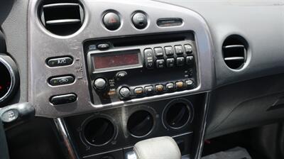 2005 Pontiac Vibe - Photo 12 - Lakeland, FL 33801